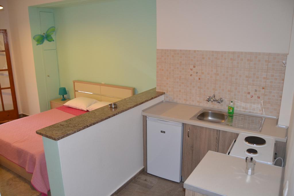 Anna Apartments Контокали Екстериор снимка