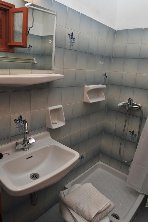 Anna Apartments Контокали Екстериор снимка