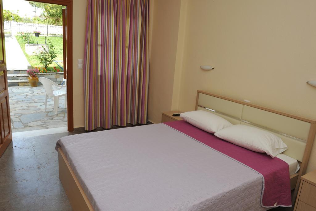 Anna Apartments Контокали Екстериор снимка